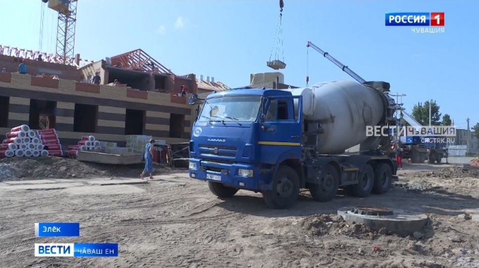 Элӗк районӗнче харӑсах темиҫе социаллӑ объектра хӗрӳ ӗҫ пырать 