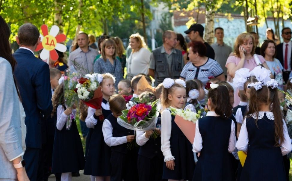 В Чебоксарах линейки на 1 сентября рекомендовали проводить по классам или параллелям