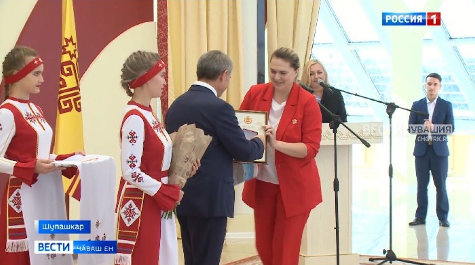 Республика Пуҫлӑхӗ Токиори ҫуллахи 32-мӗш Олимп тата 16-мӗш Паралимп вӑййисене хутшӑннӑ атлетсемпе тӗл пулчӗ