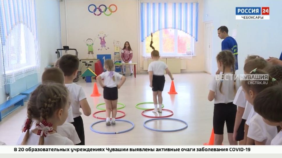 Призер паралимпийских игр в Токио Елена Иванова навестила чебоксарских дошколят