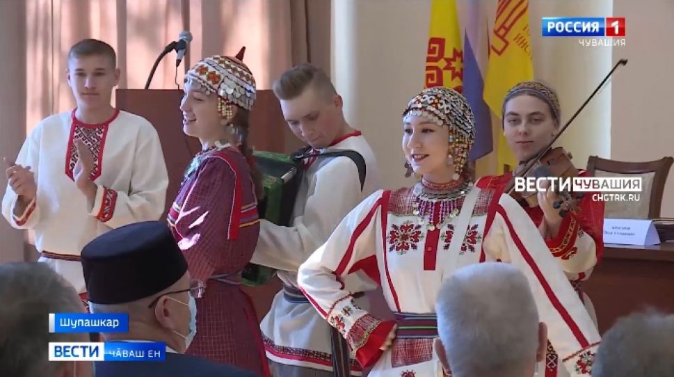 Пӗр тымартан тухнӑ халӑхсем