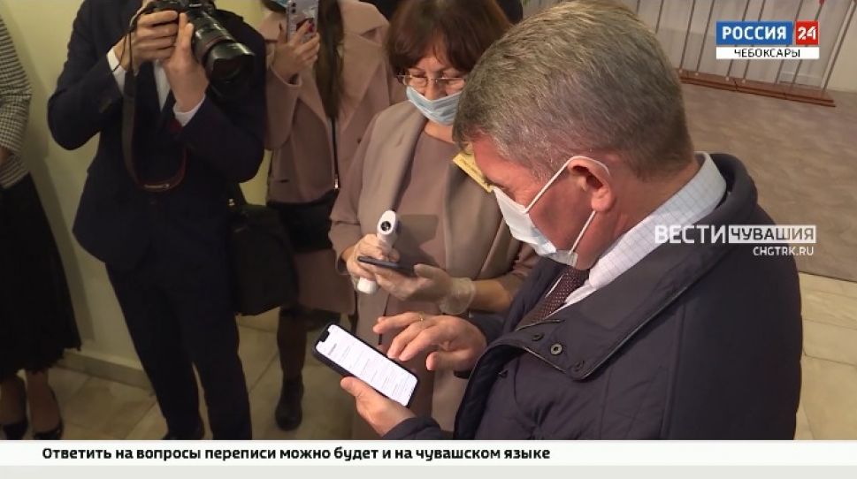 Даже Главу Чувашии пропустили на театральный фестиваль только по QR-коду

