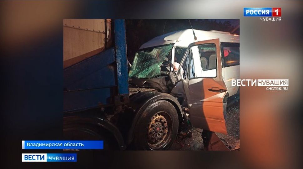 Автобус из Чувашии врезался в фуру во Владимирской области, есть погибшие