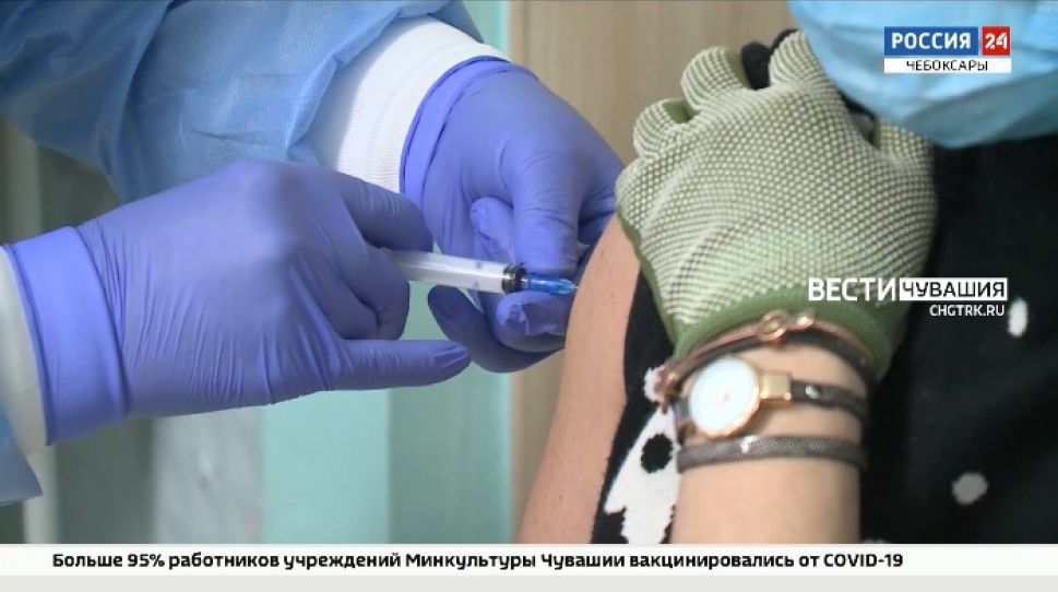 Медучреждения Чувашии сейчас обеспечены 123 тысячами доз вакцины от COVID-19