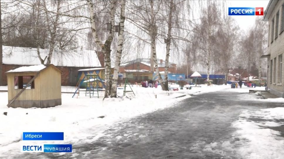 Ибресинский детсад «Радуга» открыли, но благоустройство так и не закончили