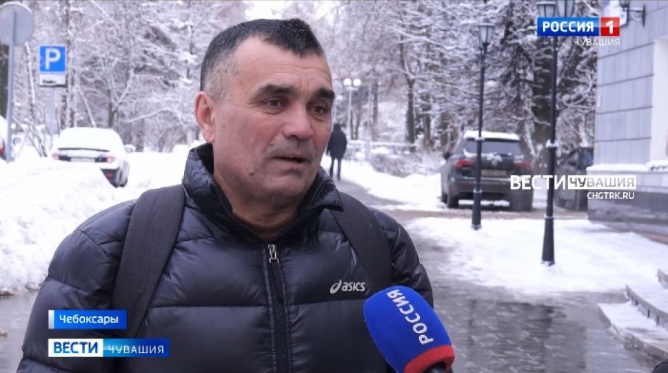 Чебоксарцы покупают подарки и загадывают желания на Новый год