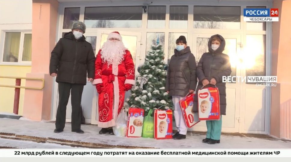 В Чувашии сотрудники Росгвардии и члены Общественного совета при главе республики присоединились к "Елке желаний"