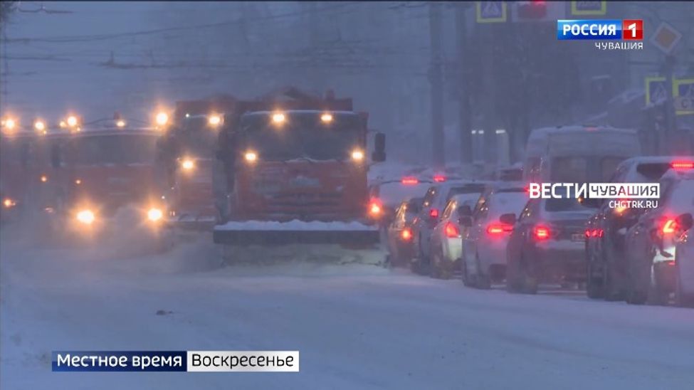 Некачественная уборка снега и снежные валы стали одними из самых обсуждаемых проблем в Чувашии