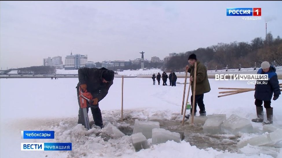 В вечернем выпуске «ВЕСТЕЙ» расскажем о вырубке майн для спасения рыбы на Заливе