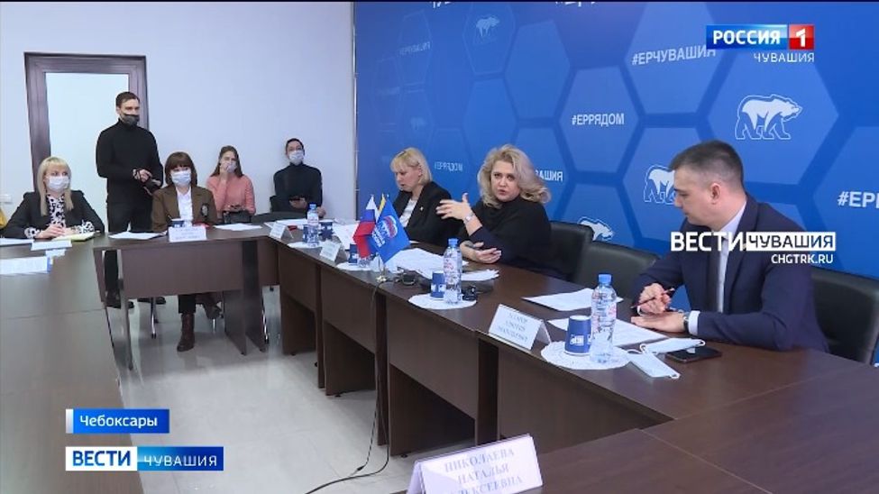 Депутат ГД РФ Алла Салаева провела прием граждан