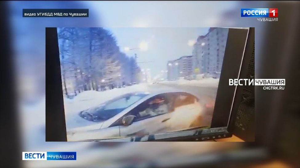 Ребёнка из реанимобиля, попавшего в ДТП в Чебоксарах, доставили в больницу