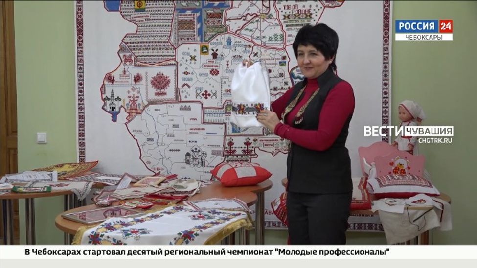 Первые выпускницы Школы чувашской вышивки получили  сертификаты 