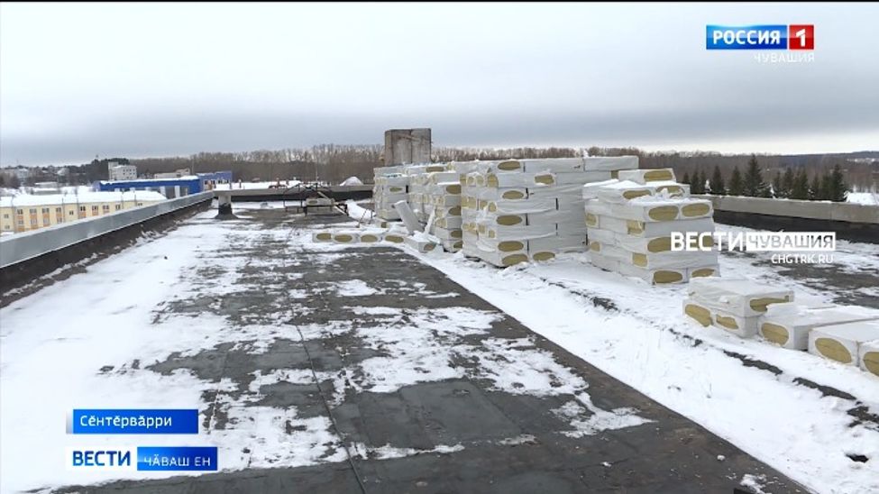 Сӗнтӗрвӑрринчи тӑрӑсӑр юлнӑ ҫурта юсама пуҫланӑ