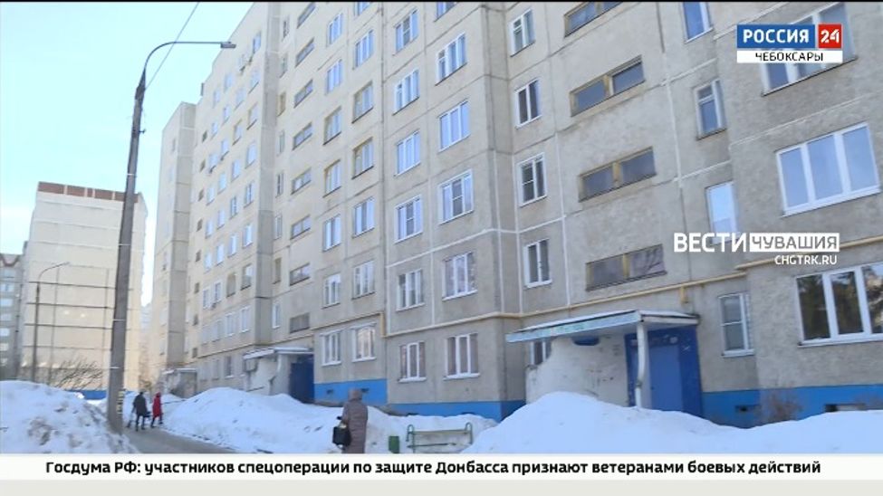 В Чебоксарах управляющая компания тормозит работы по замене лифтов