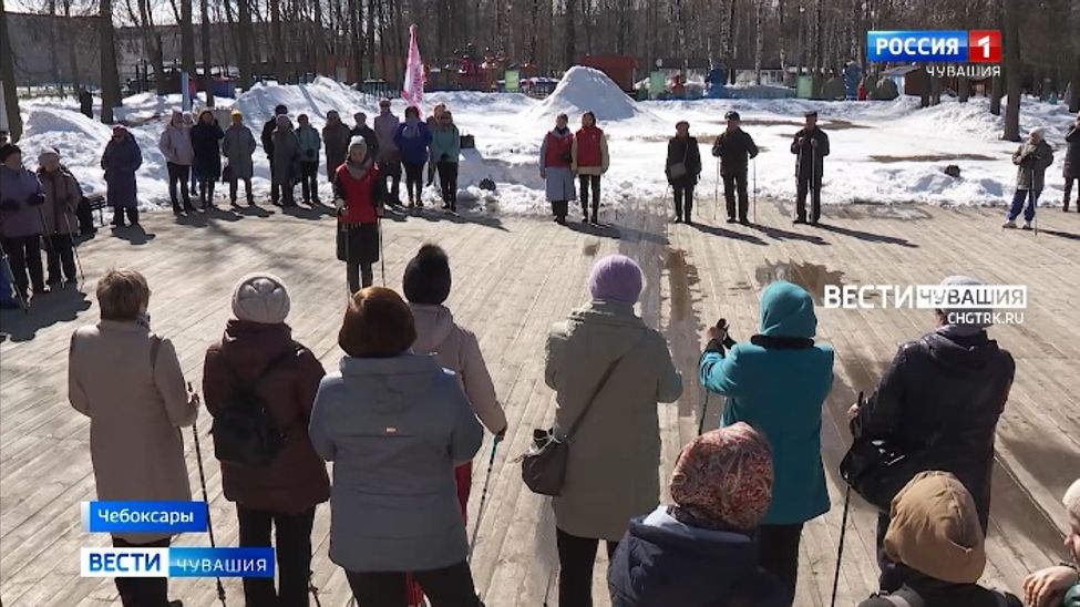 В Чебоксарах прошел мастер-класс по скандинавской ходьбе