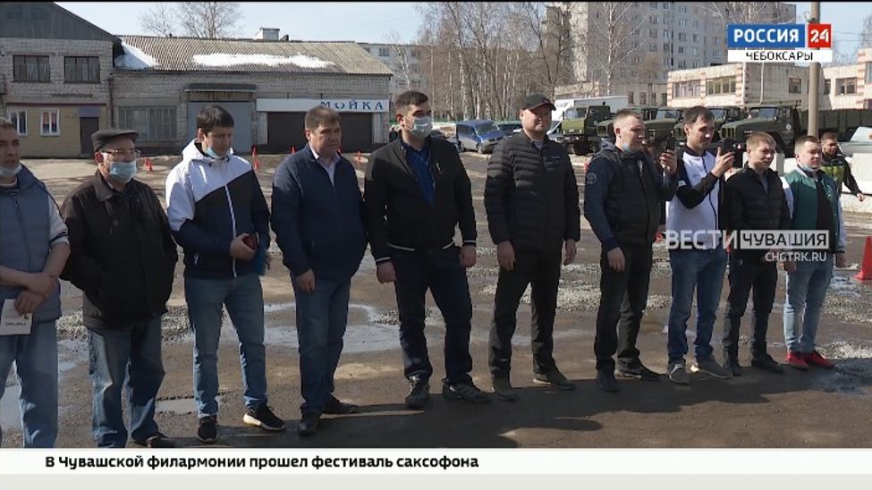 В Чебоксарах 12 автолюбителей сразились  за звание лучшего таксиста 