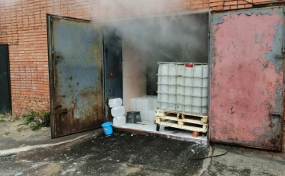 Новочебоксарца осудят за кустарное производство дезсредств, "отравлявшее" горожан больше года