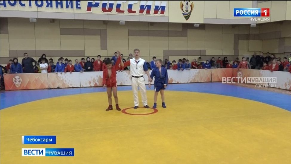 Юные самбисты разыграли награды первенства Чувашии