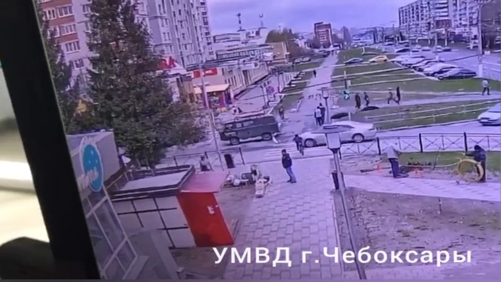 В Чебоксарах ребенок попал под колёса автомобиля 