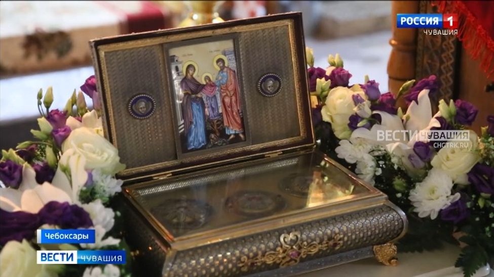 Из Петербурга в Чебоксары привезли православную святыню
