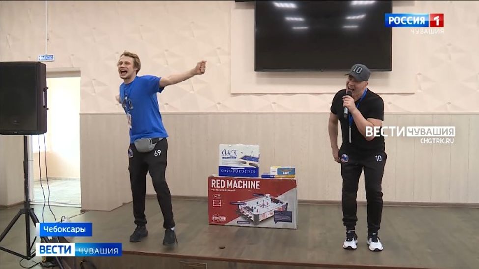 Звёзды российской эстрады, кино и цирка устроили праздник для юных пациентов Республиканской детской клинической больницы