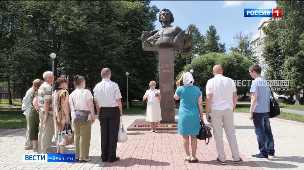 Кӑвар чӗреллӗ сӑвӑҫӑмӑр Ҫеҫпӗл Мишши ҫут тӗнчерен уйрӑлнӑранпа паян 100 ҫул ҫитрӗ