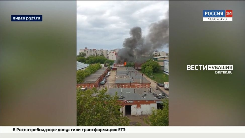 Днем в Чебоксарах произошло сразу два пожара. Горели деревянные дома