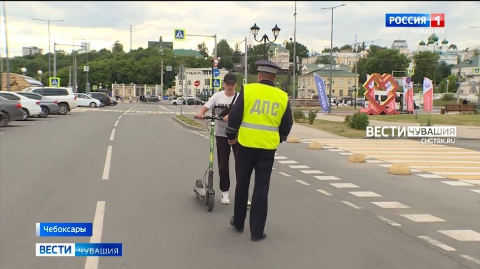 В Чебоксарах электросамокатчики "держат" в страхе горожан