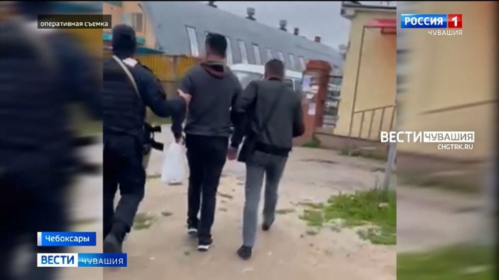 Таджик женил земляков на жительницах Чувашии для получения гражданства