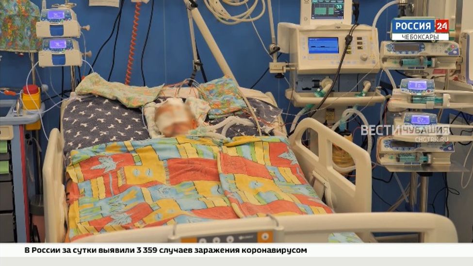 Чувашские врачи за полгода спасли 14 детей, выпавших из окон