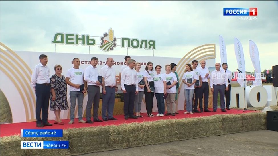 Фермер шкулне пӗтернисене диплом илнӗ ятпа Республика Пуҫлӑхӗ Олег Николаев саламларӗ