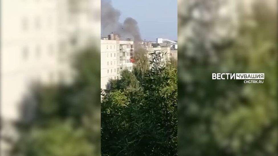 В Чебоксарах из подъезда 9-этажного жилого дома эвакуировали  25 человек