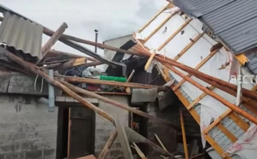 В Чувашии начали осуществлять выплаты жителям, пострадавшим от урагана