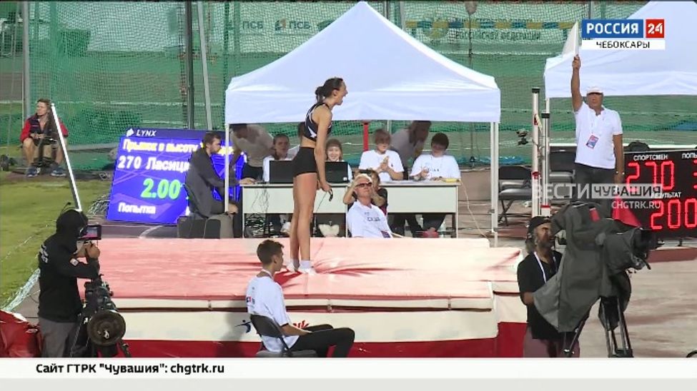 Мария Ласицкене впервые в этом сезоне преодолела планку в 2 метра на чемпионате России по легкой атлетике в Чебоксарах
