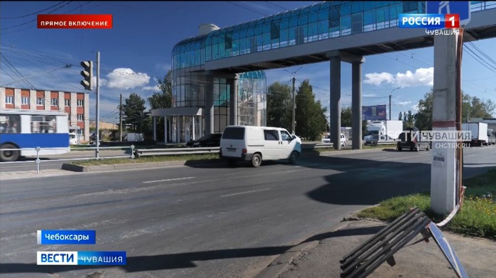 Долгожданную пешеходную эстакаду на Марпосадском шоссе открыли не без недочетов