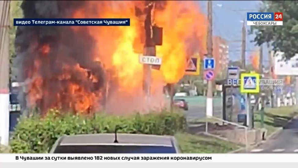 В Чебоксарах за 10 минут сгорел пассажирский автобус 