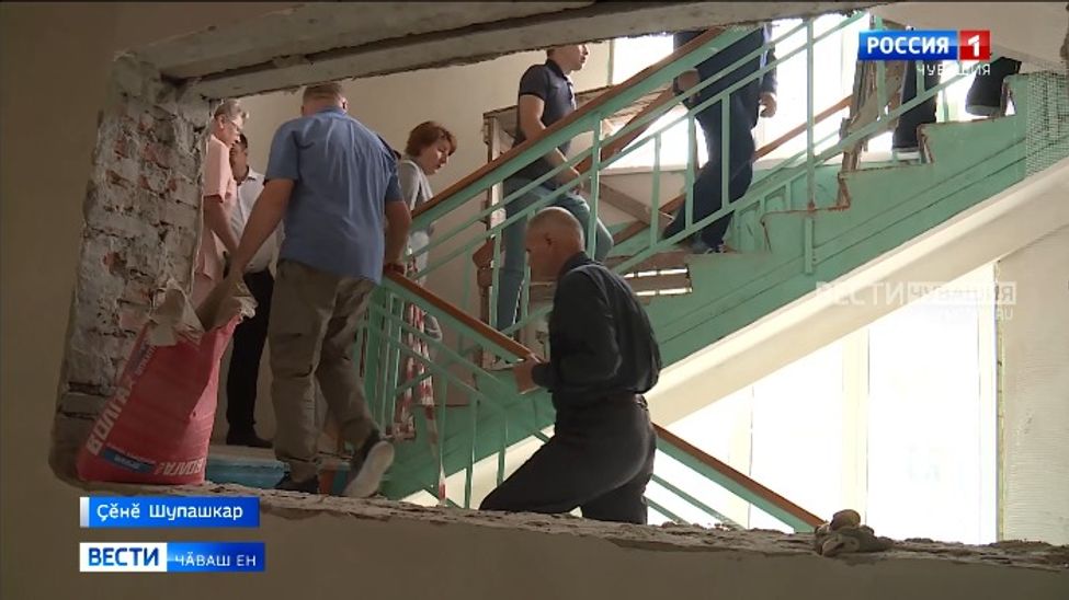 Патшалӑх Канашӗн депутачӗсем тӗплӗ юсав пыракан вӗренӳ учрежденисене тӗрӗслерӗҫ