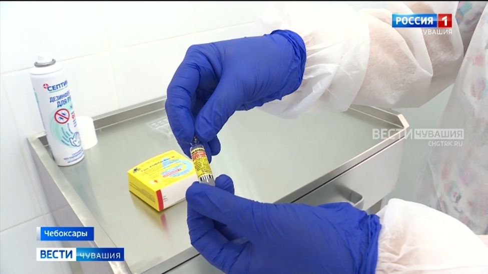 В детских поликлиниках Чебоксар снова начали делать прививки от ковида