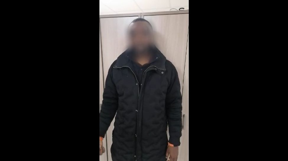 Чувашские полицейские задержали мошенника из Нигерии, похитившего у сельчанки 2,7 млн рублей