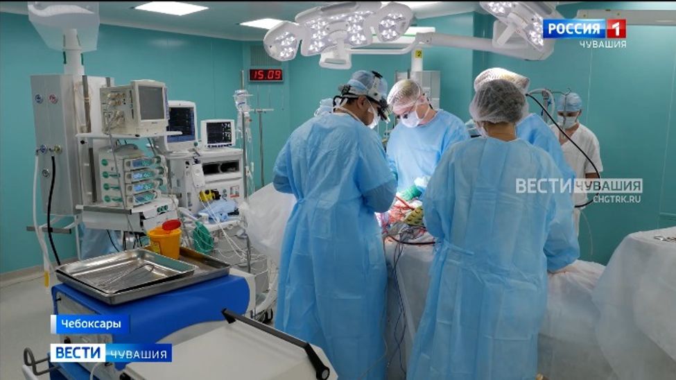 Чебоксарские кардиохирурги спасли пациентку из Марий Эл, установив протез сердечного клапана 