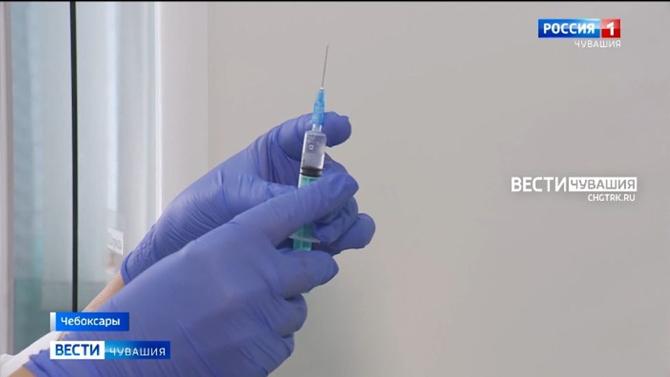 Медики Чувашии рекомендуют прививаться одновременно и от ковида и от гриппа