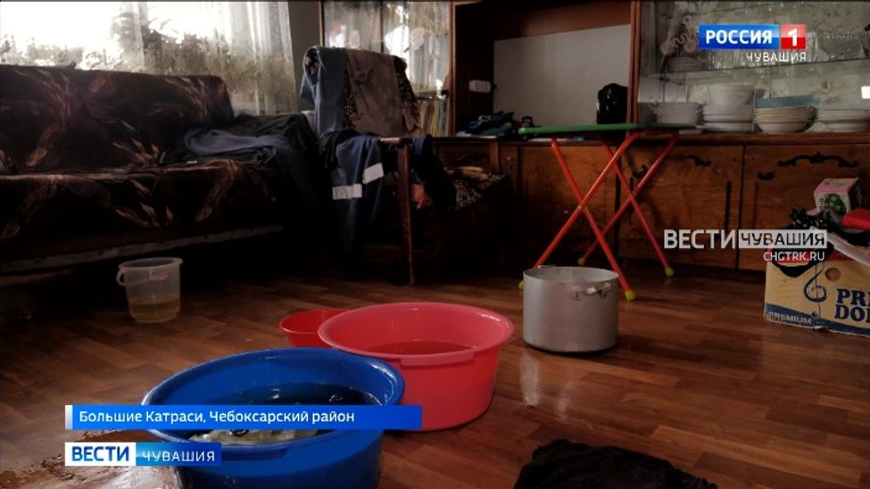 Многоэтажку в Чебоксарском районе залило из-за несвоевременной замены кровли 