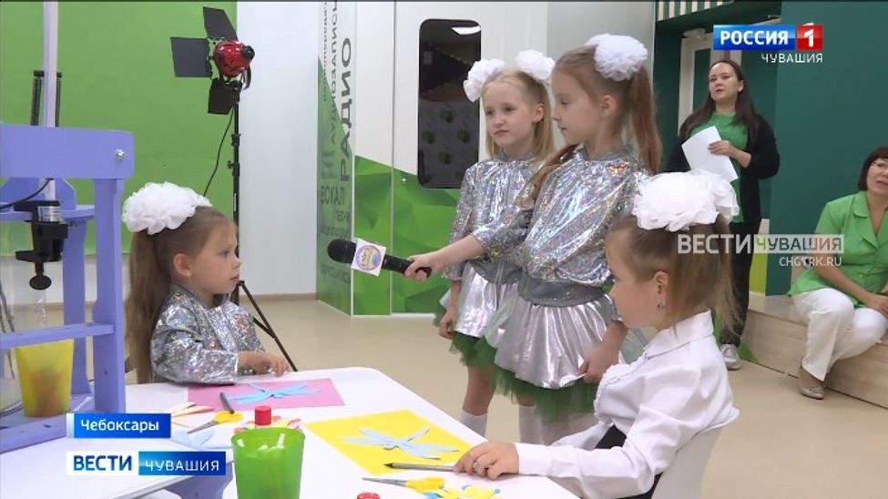 Юные журналисты чебоксарского детсада поздравили своих воспитателей 