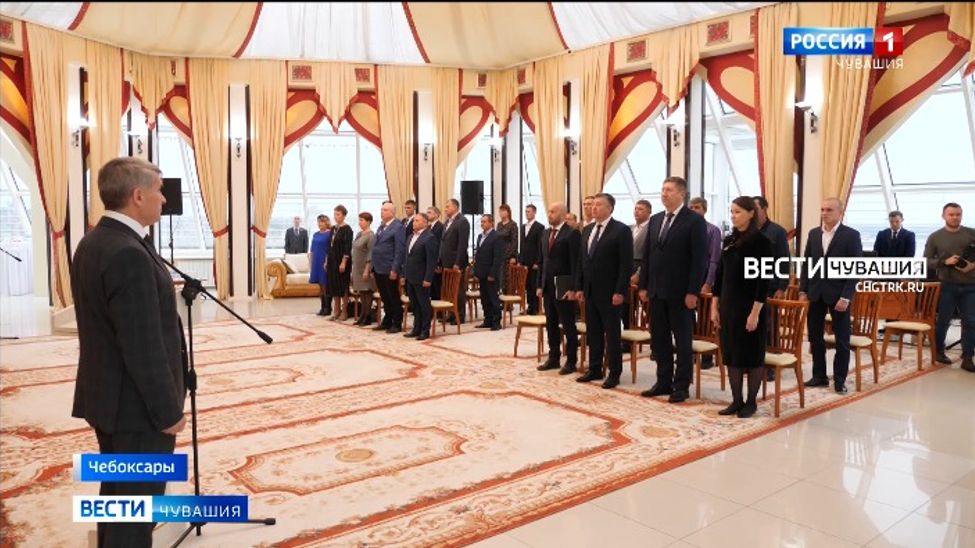 Дорожникам Чувашии в преддверии профессионального праздника вручили госнаграды