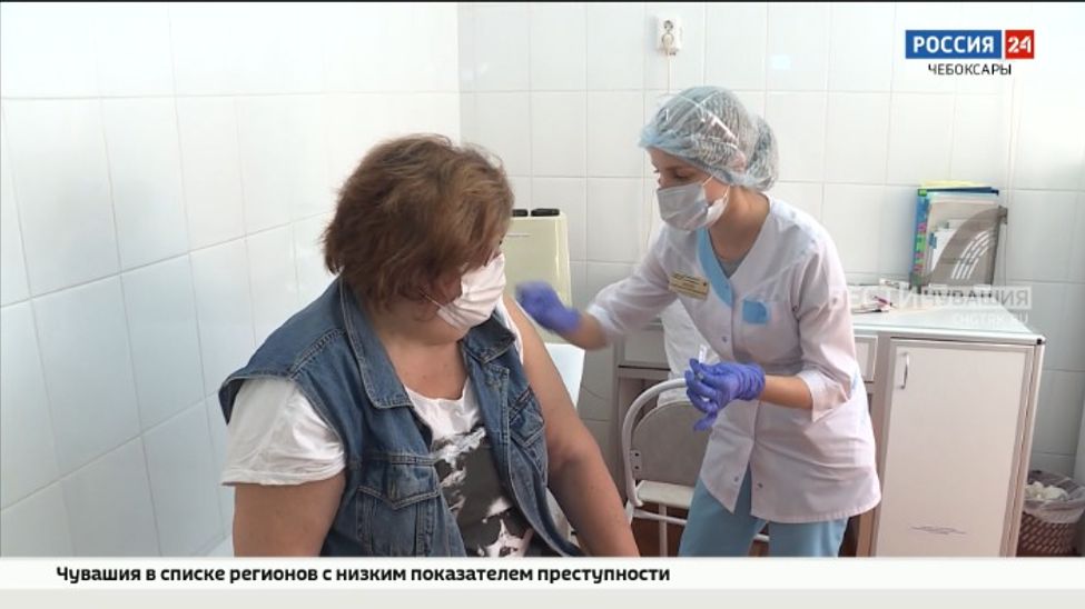 В Чувашии доля населения, вакцинированного от ковида, составляет 50,9%