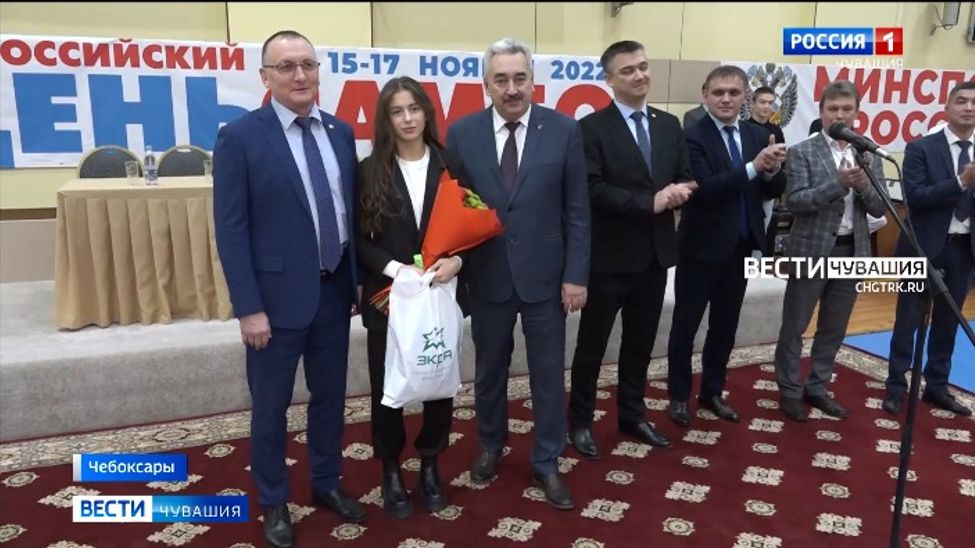 В Чувашии назвали имена лучших самбистов 2022 года