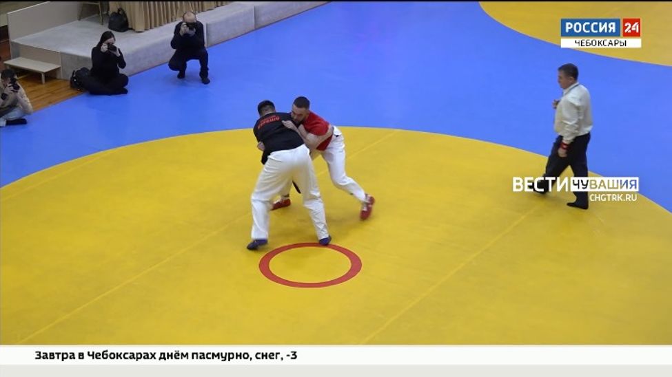 В Чебоксарах состоялся чемпионат по национальной борьбе «Кӗрешӳ»