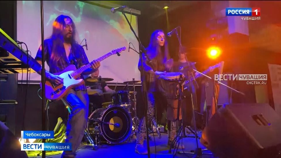 Чебоксарцы решили поддержать бездомных четвероногих живой музыкой и донатами