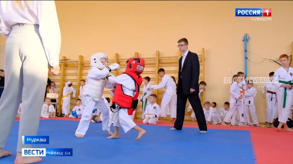 Муркашри вӑтам шкулта каратэ енӗпе турнир иртрӗ