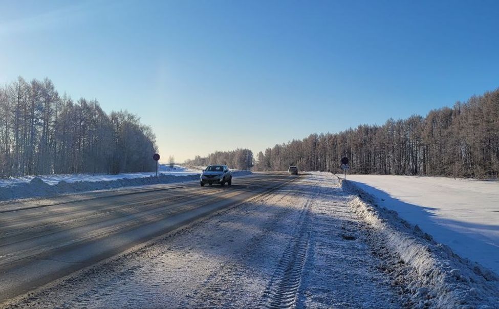 На дорогах Чувашии продолжают устранять наледь